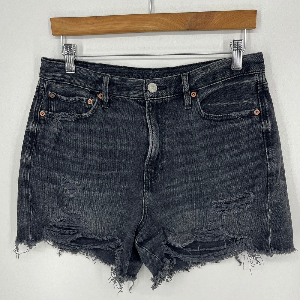 American Eagle 90s Boyfriend Shorts Black Distressed Denim Frayed Hem Size 10